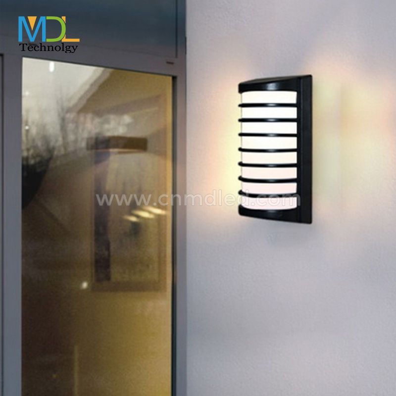 MDL Light Outdoor Ribbed Bulkhead Wall Light MDL-OWLD