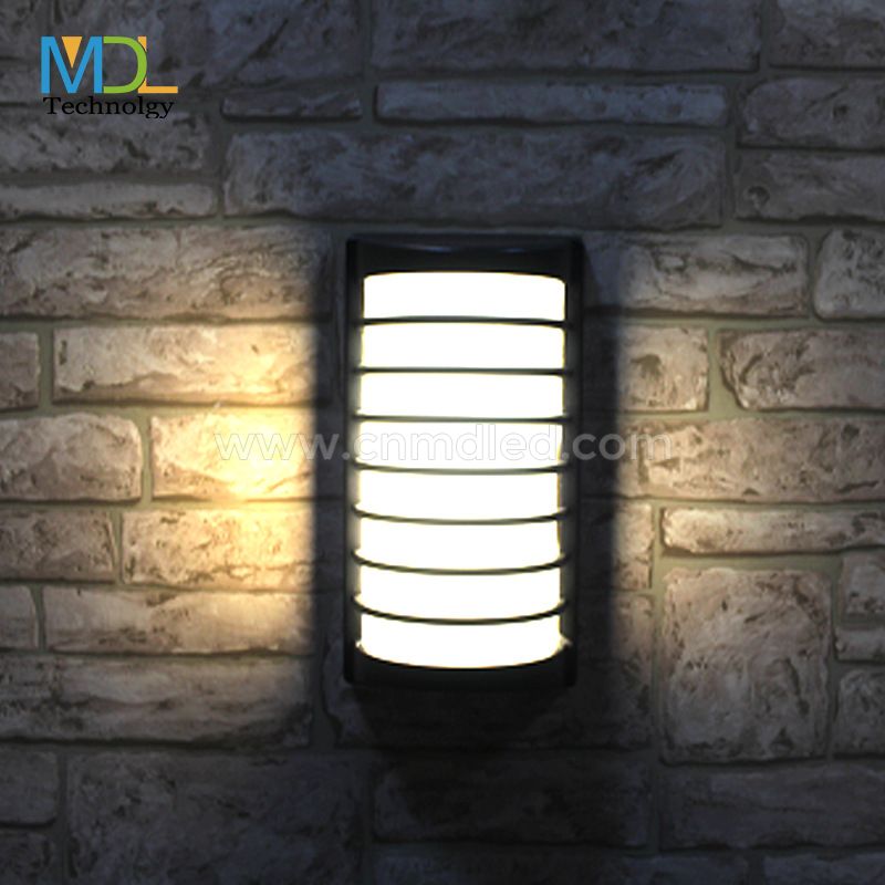 MDL Light Outdoor Ribbed Bulkhead Wall Light MDL-OWLD